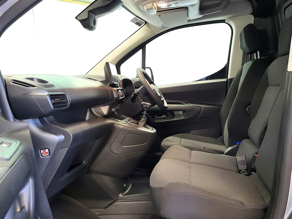 2026 Citroen Berlingo - image 6