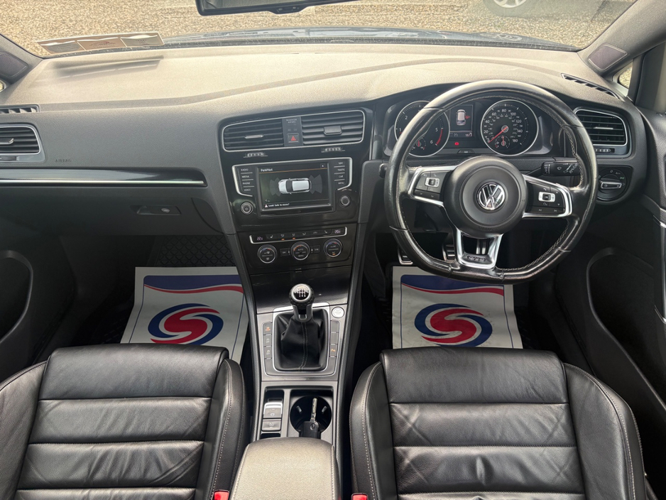 2016 Volkswagen Golf - image 14