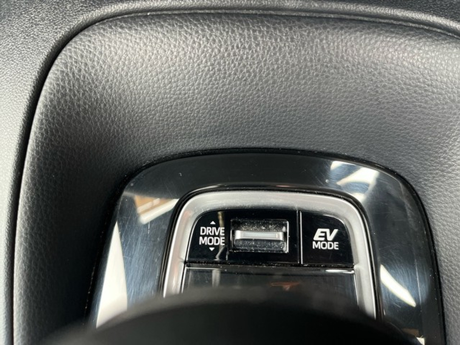 2023 Toyota Corolla - image 16