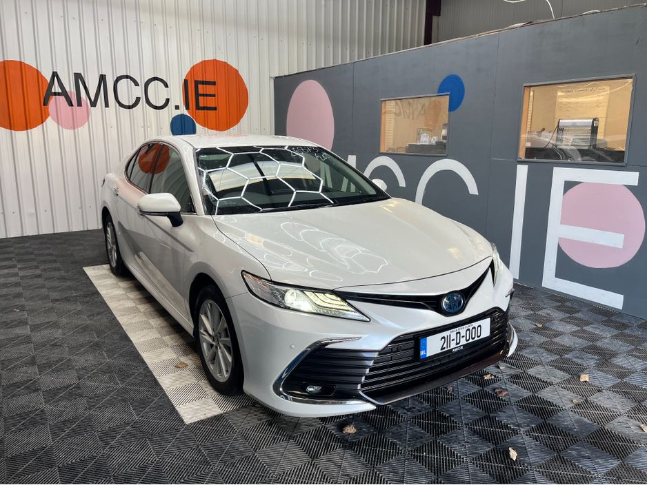 2021 Toyota Camry 2021 TOYOTA CAMRY 2.5L HYBRID / 98K KMS / ADAPTIVE CRUISE CONTROL, REVERSE CAMERA & MORE €28,950