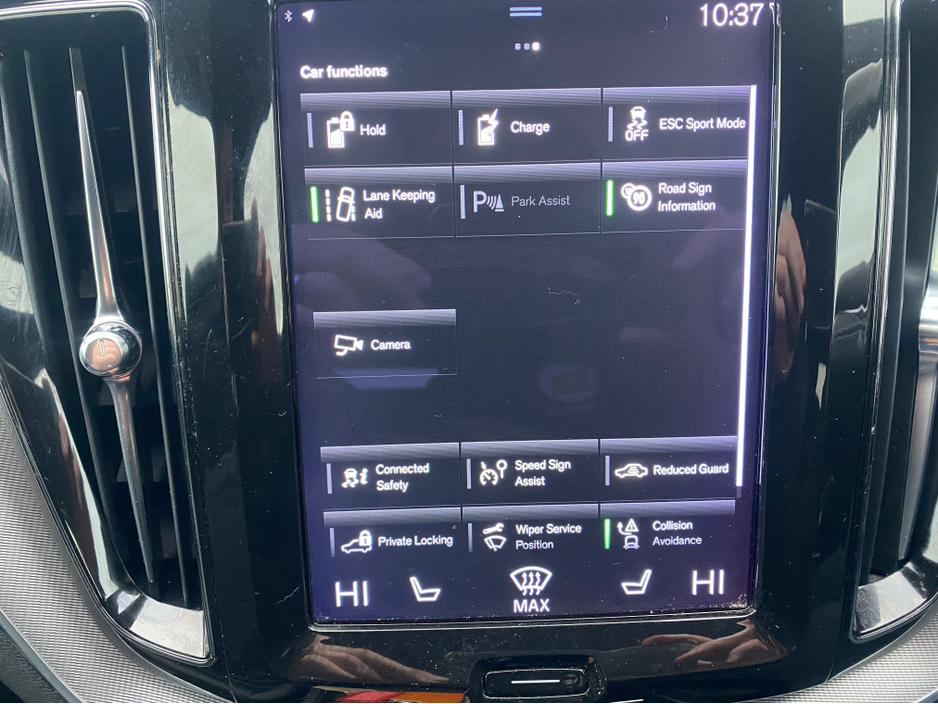 2021 Volvo XC60 2.0 R-DESIGN T6 RCHARG AWD AUTO 337BHP €28,800