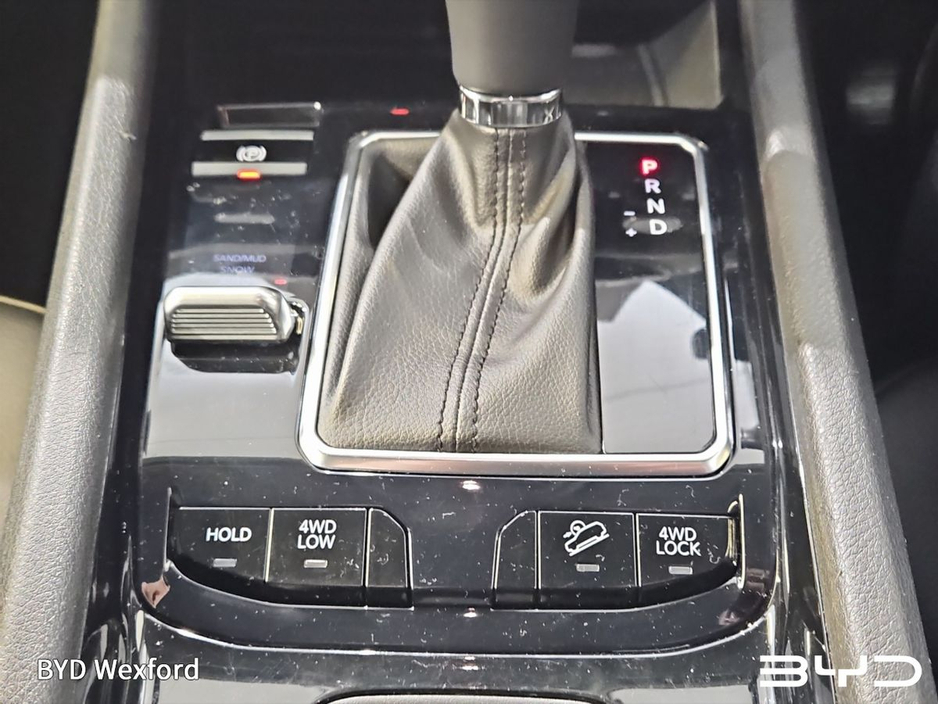 2023 Jeep Compass - image 23