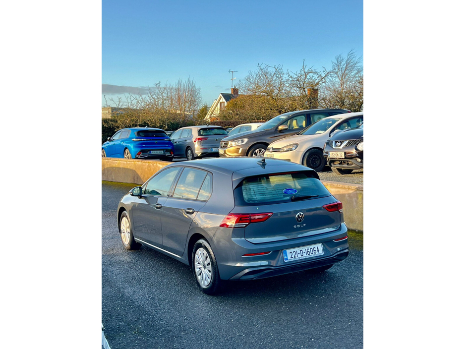 2022 Volkswagen Golf 2.0 TDI 115HP €24,950