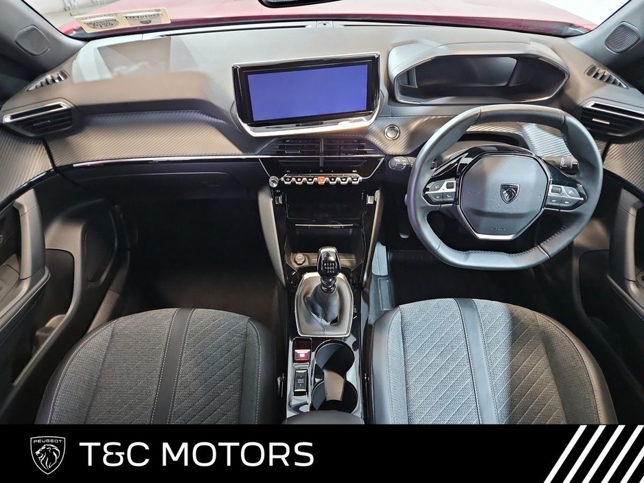 2024 Peugeot 2008 - image 2