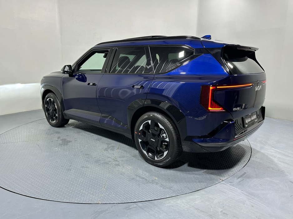 2026 Kia EV5 - image 5
