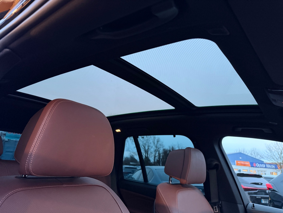 2020 BMW X5 - image 38