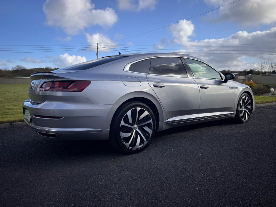 2018 Volkswagen Arteon - image 2