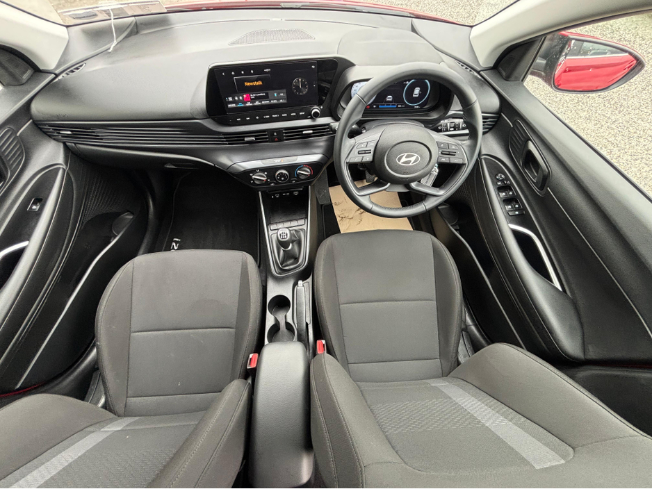 2025 Hyundai i20 - image 4