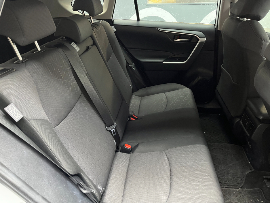 2024 Toyota Rav4 - image 13