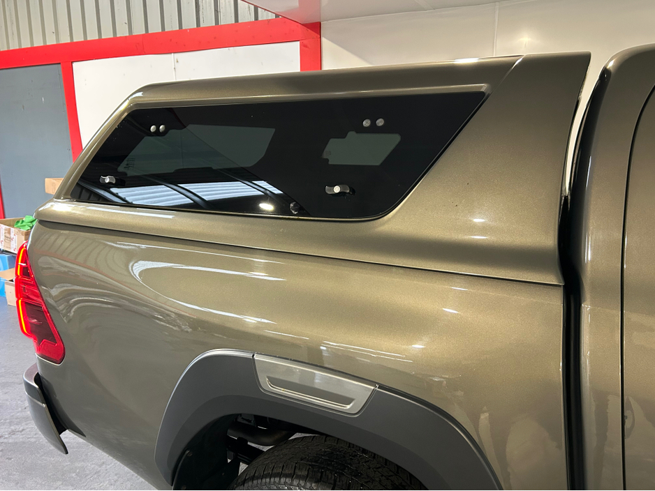 2021 Toyota Hilux - image 22