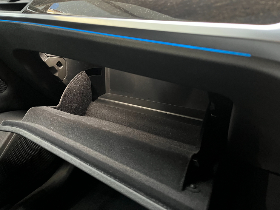 2022 BMW i4 - image 20