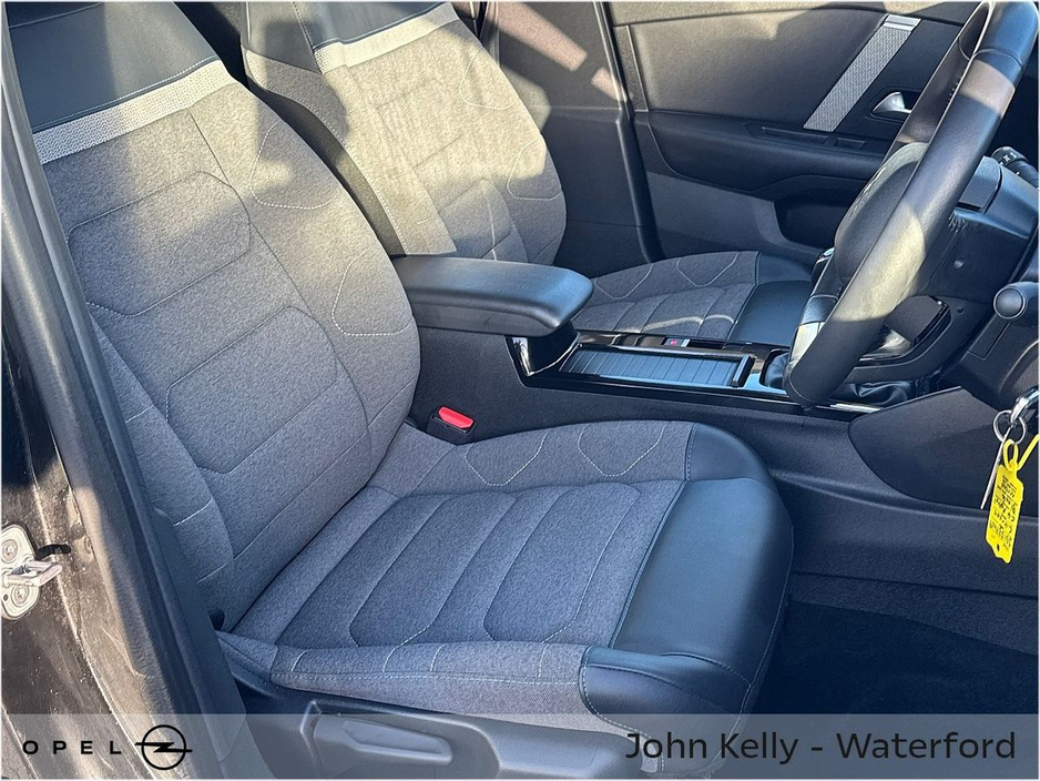 2023 Citroen C4 - image 8