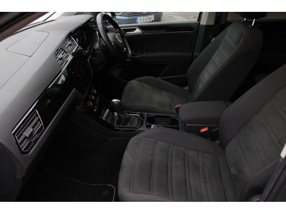 2021 Volkswagen Touran 2.0TDI HIGHLINE PLUS AUTO PAN ROOF  // UPGRADED ALLOYS // STUNNING CAR // BUY WITH CONFIDENCE AA AND SIMI APPROVED DEALER 2026 // FINANCE ARRANGED // ALL TRADE INS WELCOME // WELL WORTH VIEWING // €31,950