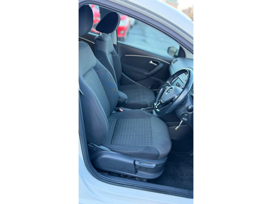 2014 Volkswagen Polo  €10,000