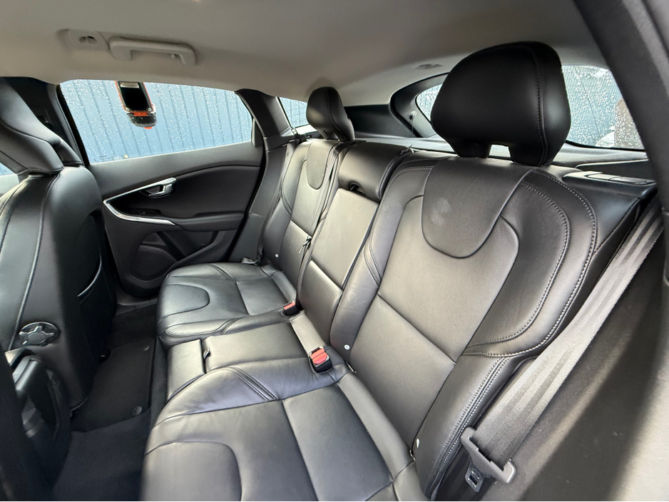 2018 Volvo V40 D4 INSCRIPTION - 2.0L DIESEL - AUTO - 12M WARRANTY - CAR: 1615 €14,950