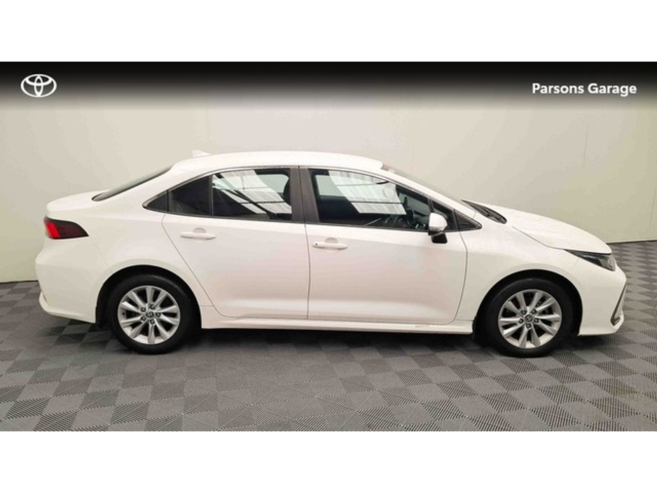 2023 Toyota Corolla LUNA SALOON 4DR AUTO €28,995