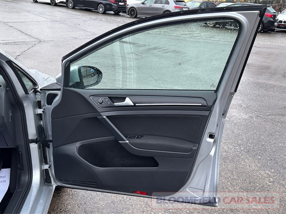 2016 Volkswagen Golf 1.4 HIGHLINE , AUTO // IMMACULATE €14,950