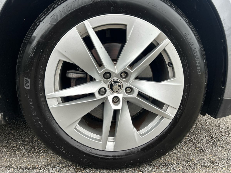 2023 Skoda Enyaq - image 5