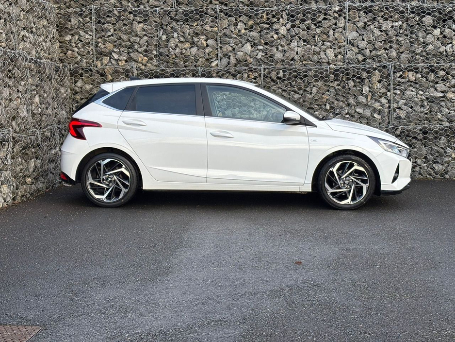 2022 Hyundai i20 PREMIUM MHEV T-GDI €18,956