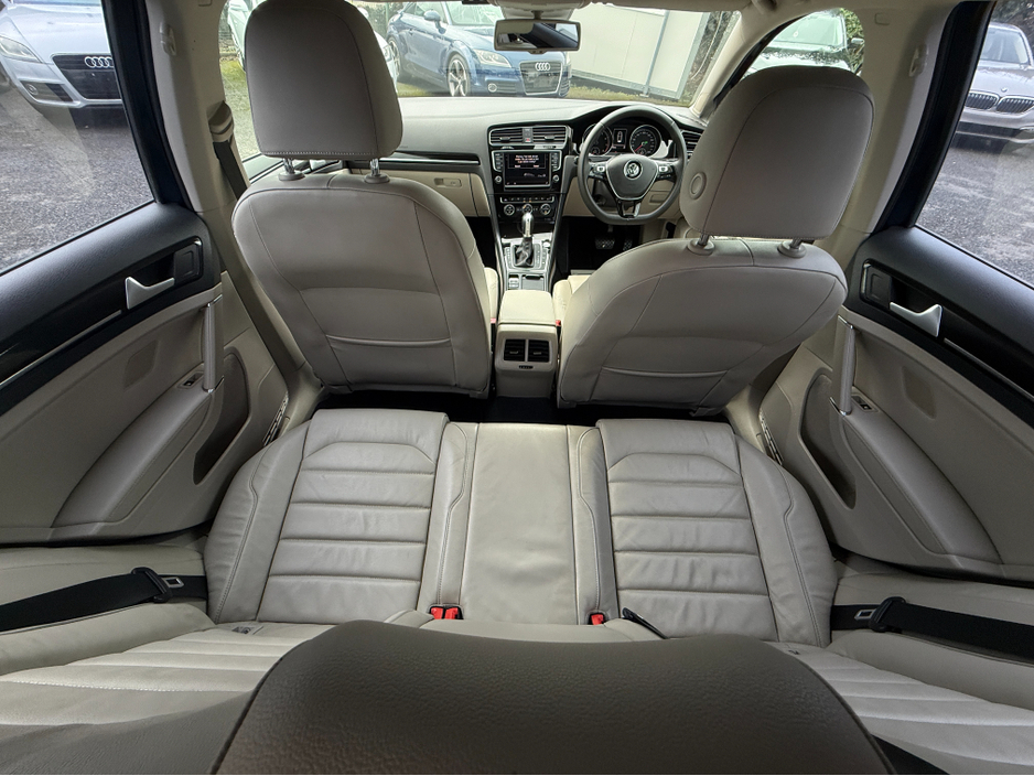 2015 Volkswagen Golf - image 6