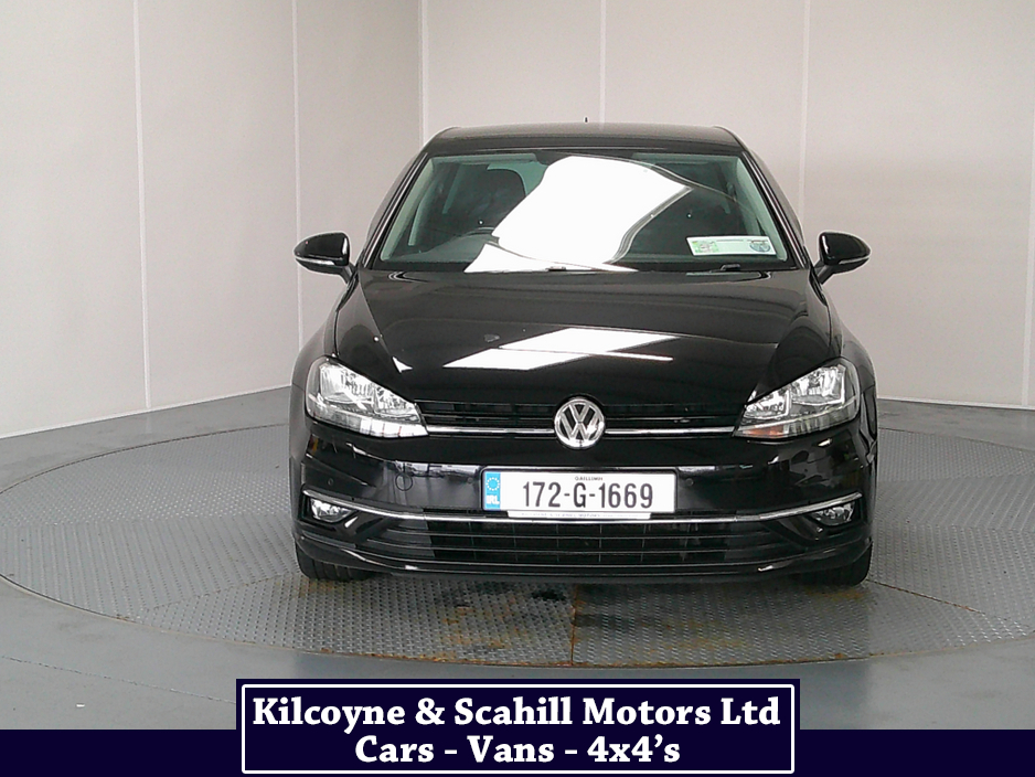 2017 Volkswagen Golf - image 2