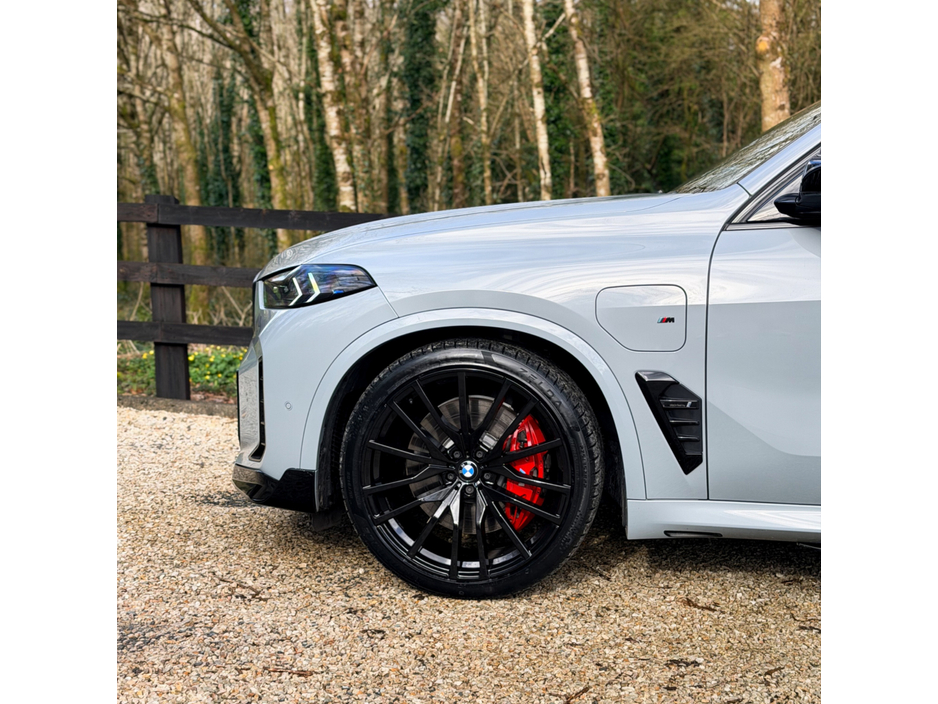2023 BMW X5 - image 11