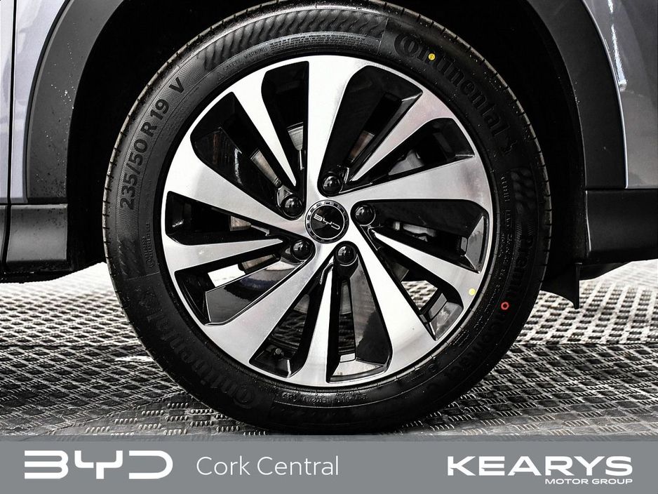 2025 BYD Seal U - image 20