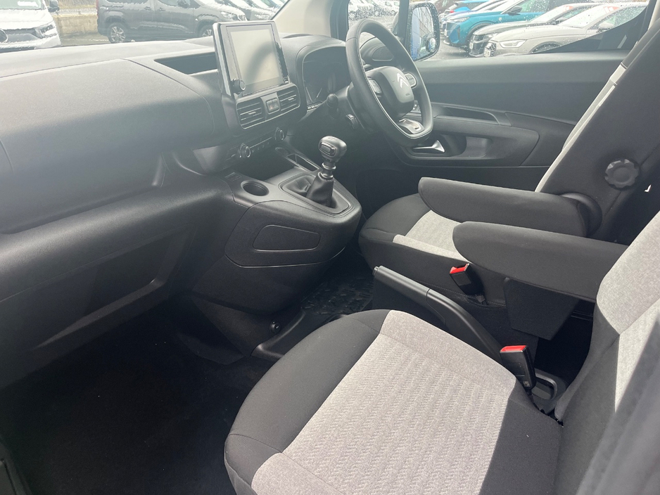 2024 Citroen Berlingo - image 14