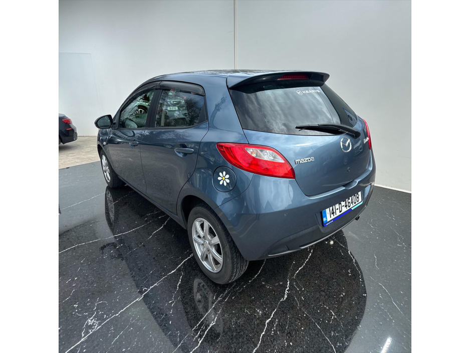 2014 Mazda Demio - image 8