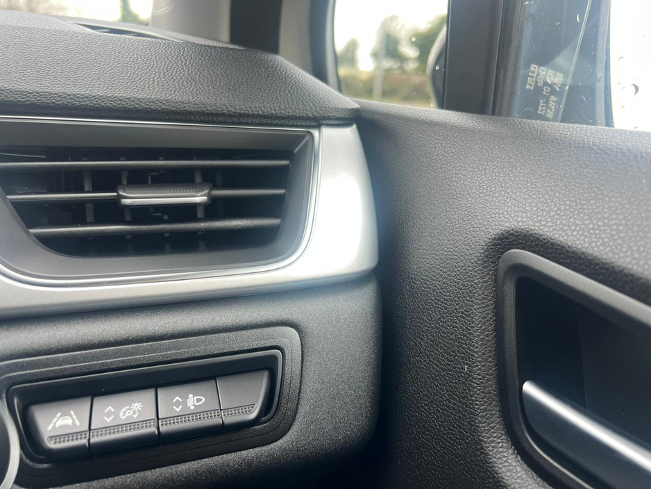 2021 Renault Captur TCe 100 Play €16,950