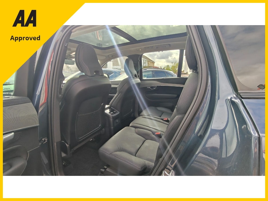 2023 Volvo XC90 - image 21