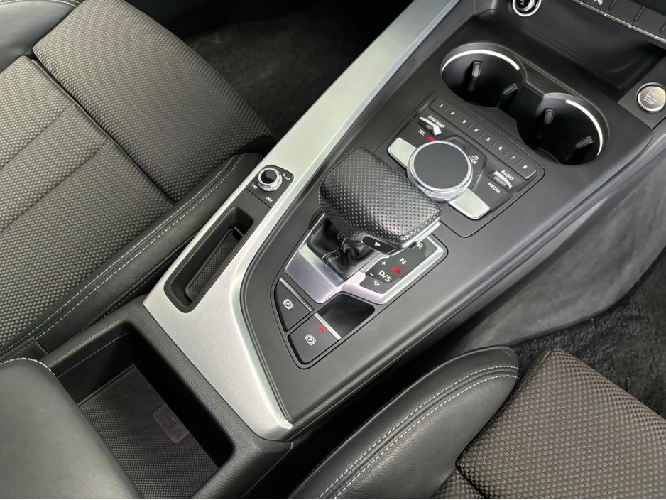 2017 Audi A4 - image 13