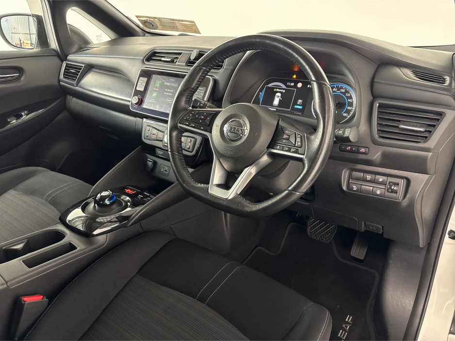 2021 Nissan Leaf PREMIUM 40KW**SEMI DIGITAL DASH**TOUCHSCREEN BLUETOOTH MEDIA**NAVIGATION**REVERSE CAMERA**PARKING SENSORS**ECO MODE**MULTIFUNCTIONAL STEERING WHEEL**CRUISE CONTROL**AUTO LIGHTS**AUTO WIPERS**ISOFIX** €14,995