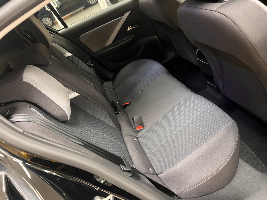 2024 Opel Astra Superb Value Automatic Diesel Low Kms High Spec New Generation Opel Astra 2024 www.bolands.ie Est.1955 €25,949