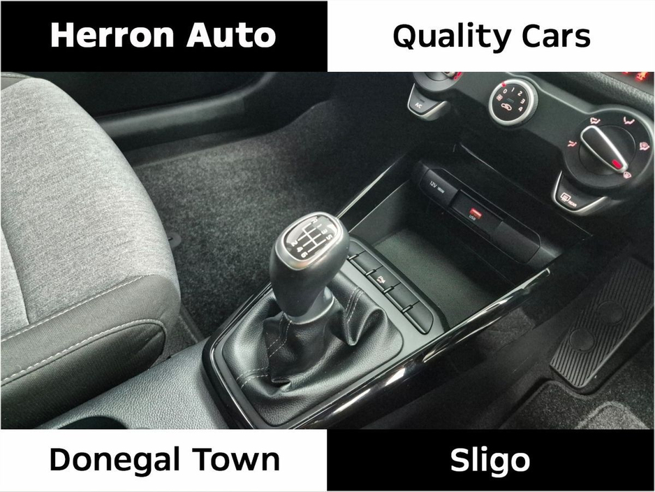 2024 Kia Stonic - image 7