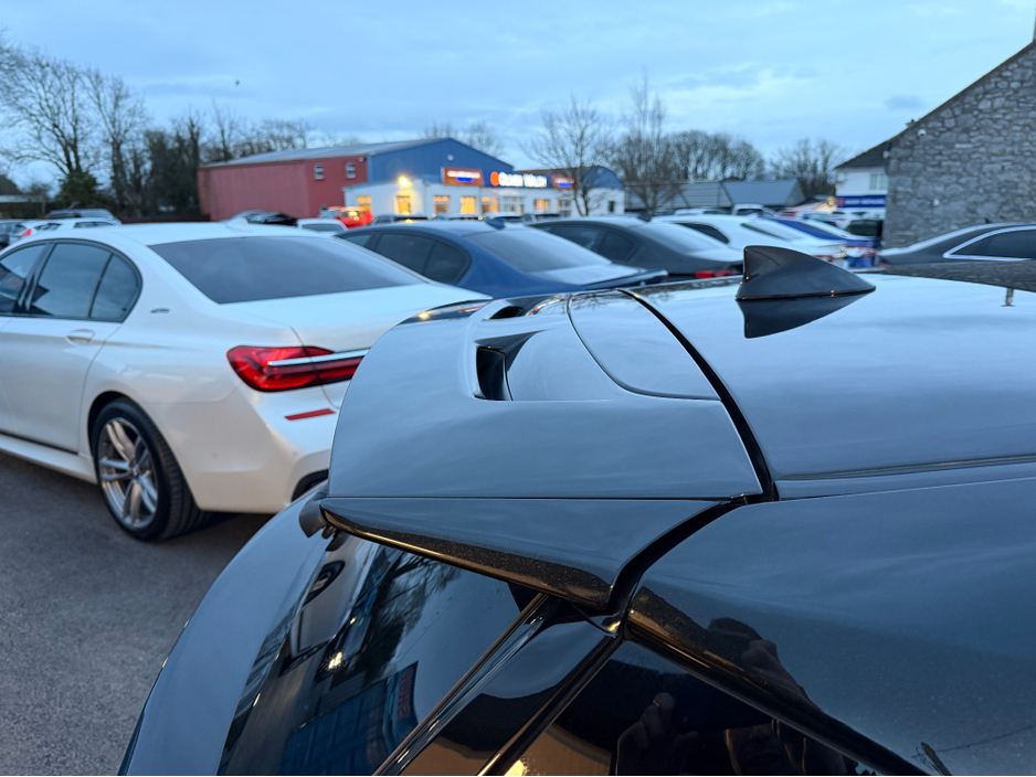 2016 Lexus CT 200 h - image 5