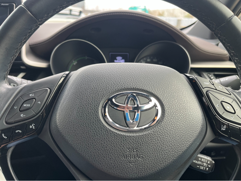 2019 Toyota C-HR - image 9