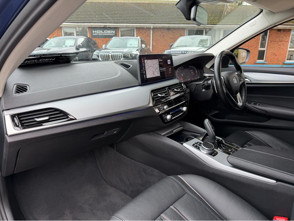 2021 BMW 5 Series M-PERFORMANCE PACK..R 20 ALLOYS..2 KEYS €25,900