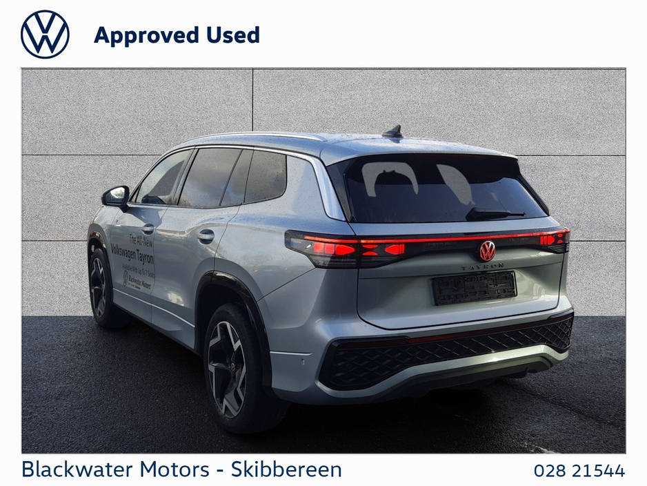 2025 Volkswagen Tayron - image 3