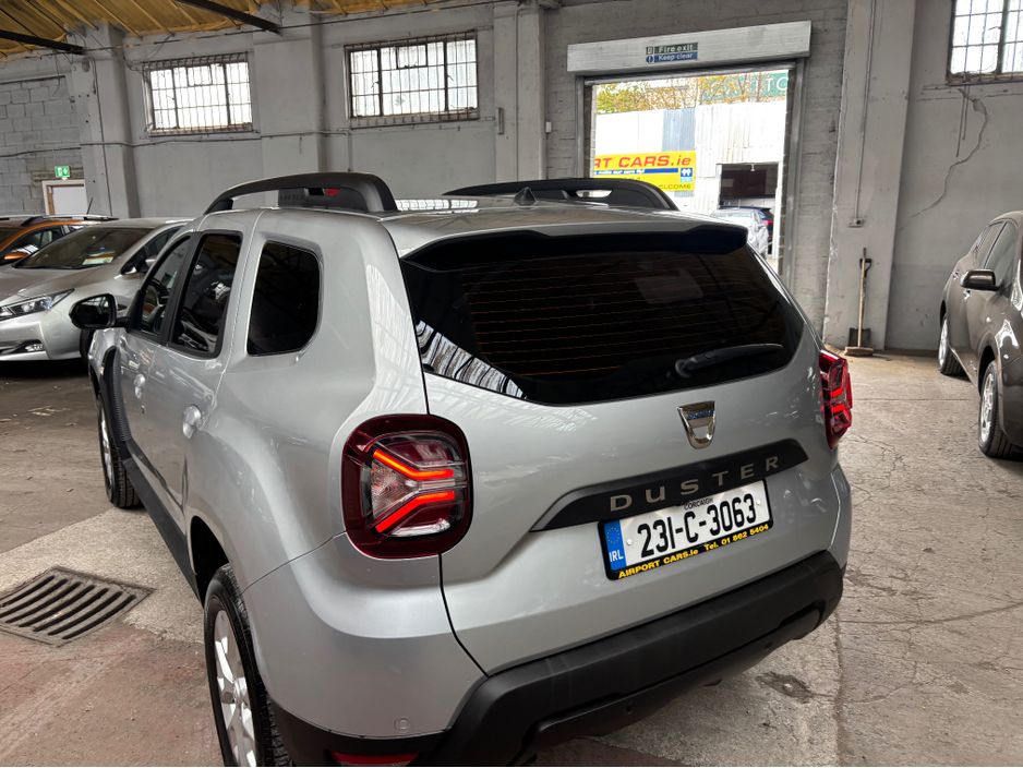 2023 Dacia Duster - image 14
