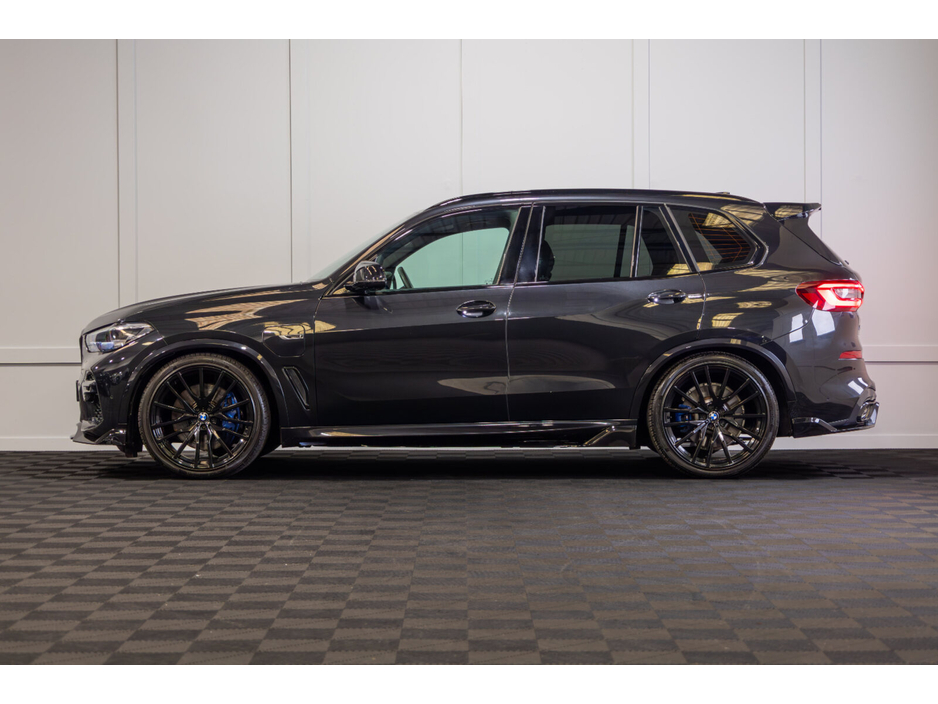 2022 BMW X5 xDrive45e M Sport €62,950