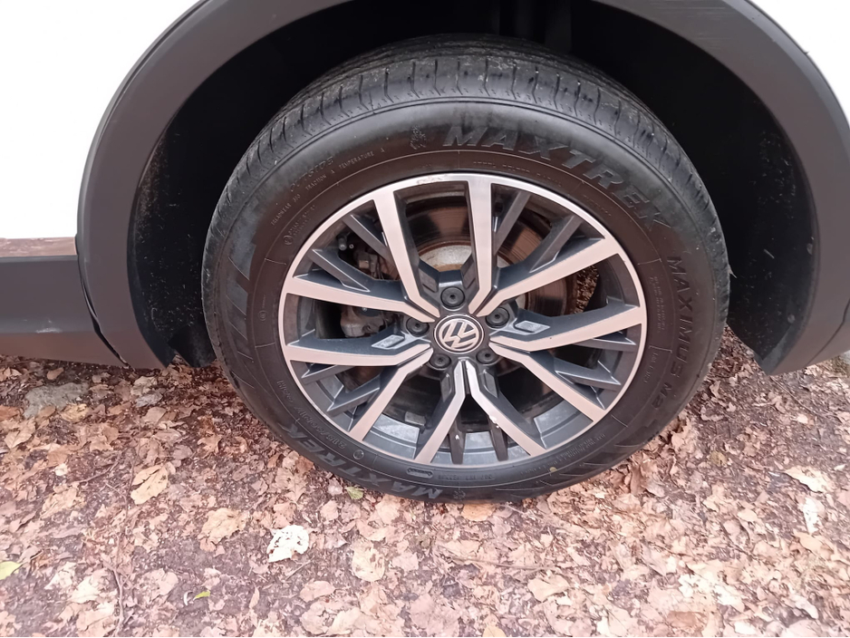 2019 Volkswagen Tiguan - image 35