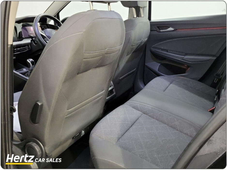 2024 Volkswagen Golf LIFE 110HP Petrol Manual €25,995