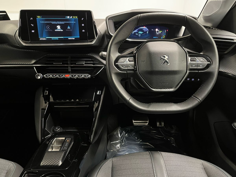 2023 Peugeot 208 - image 14