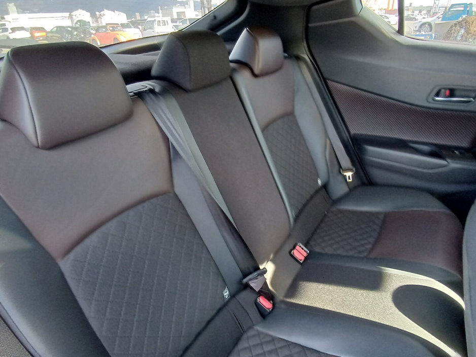 2017 Toyota C-HR - image 12