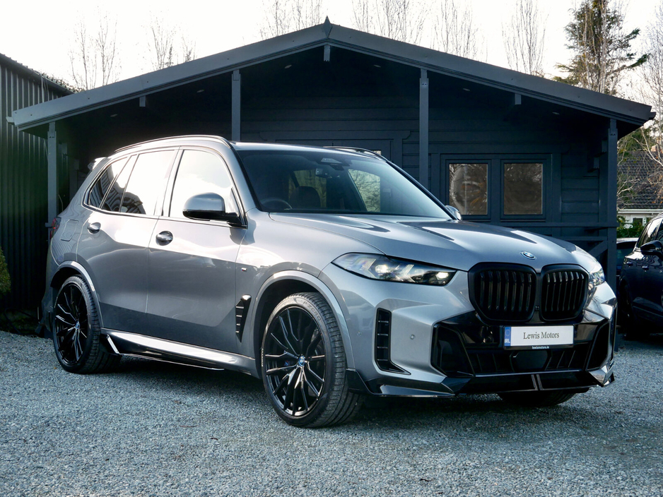 2025 BMW X5 xDrive50e M Sport €99,950