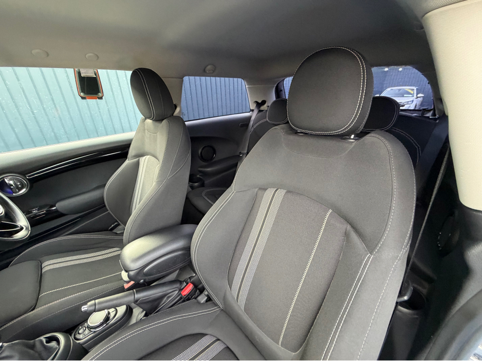 2018 MINI Cooper - image 37