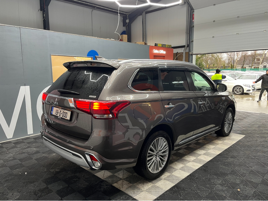 2019 Mitsubishi Outlander €22950 2019 MITSUBISHI OUTLANDER PHEV G 2.4 AUTOMATIC / CRUISE CONTROL / 360° PARKING CAMERA / ELECTRIC HEATED SEATS / HEATED STEERING WHEEL €22,950