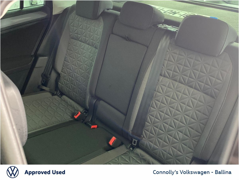 2023 Volkswagen Tiguan - image 21