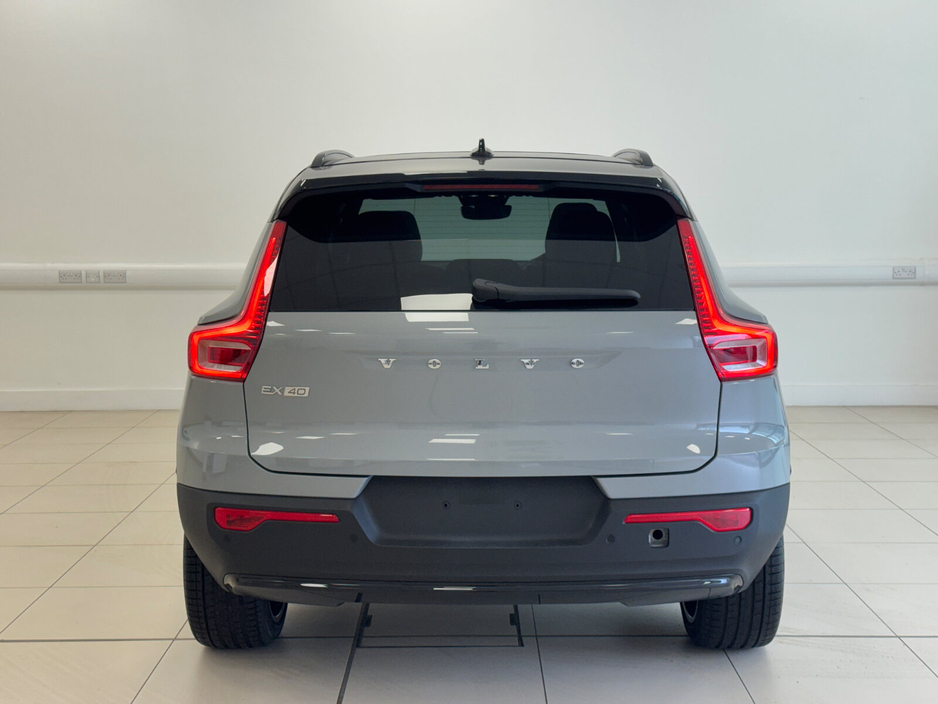 2026 Volvo EX40 - image 16